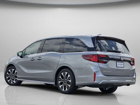 New 2026 Honda Odyssey Elite image 5