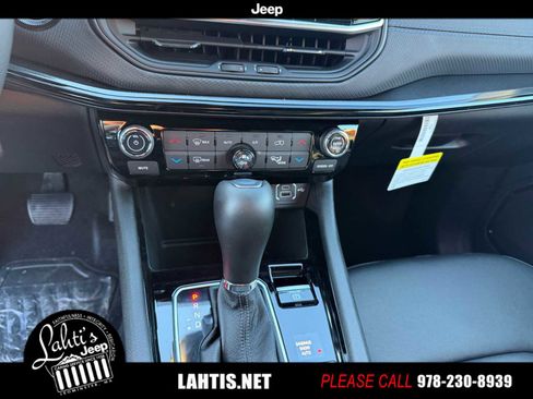 New 2026 Jeep Compass Limited image 9