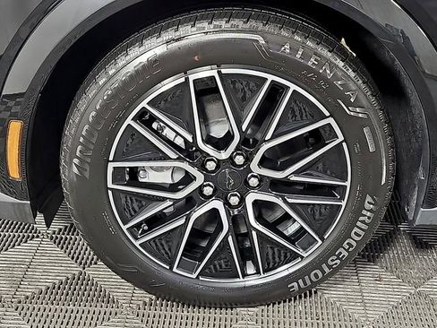 Used 2025 Ford Mustang Mach-E Premium image 9