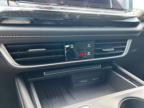 New 2026 Volkswagen Atlas SE image 35