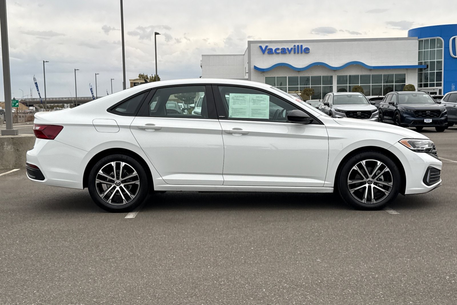 Certified 2023 Volkswagen Jetta Sport FWD image 3