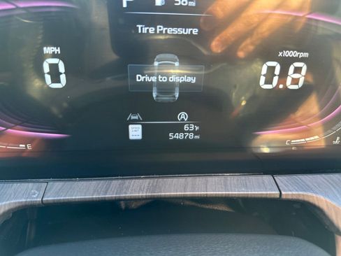 Used 2023 Kia Telluride EX w/ EX Captain's Chair Package image 16