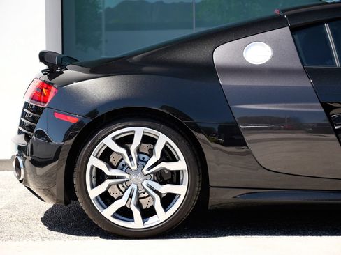 Used 2014 Audi R8 V10 AWD/4WD image 7