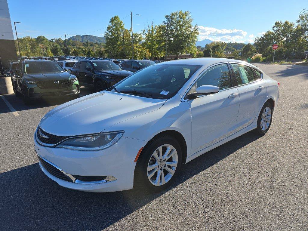Used 2017 Chrysler 200 Limited Platinum FWD image 7