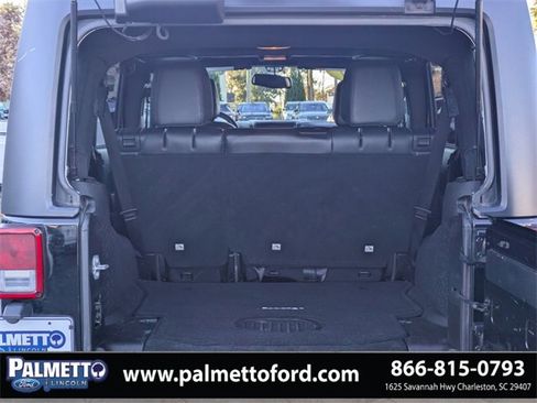 Used 2017 Jeep Wrangler Unlimited Sahara image 13