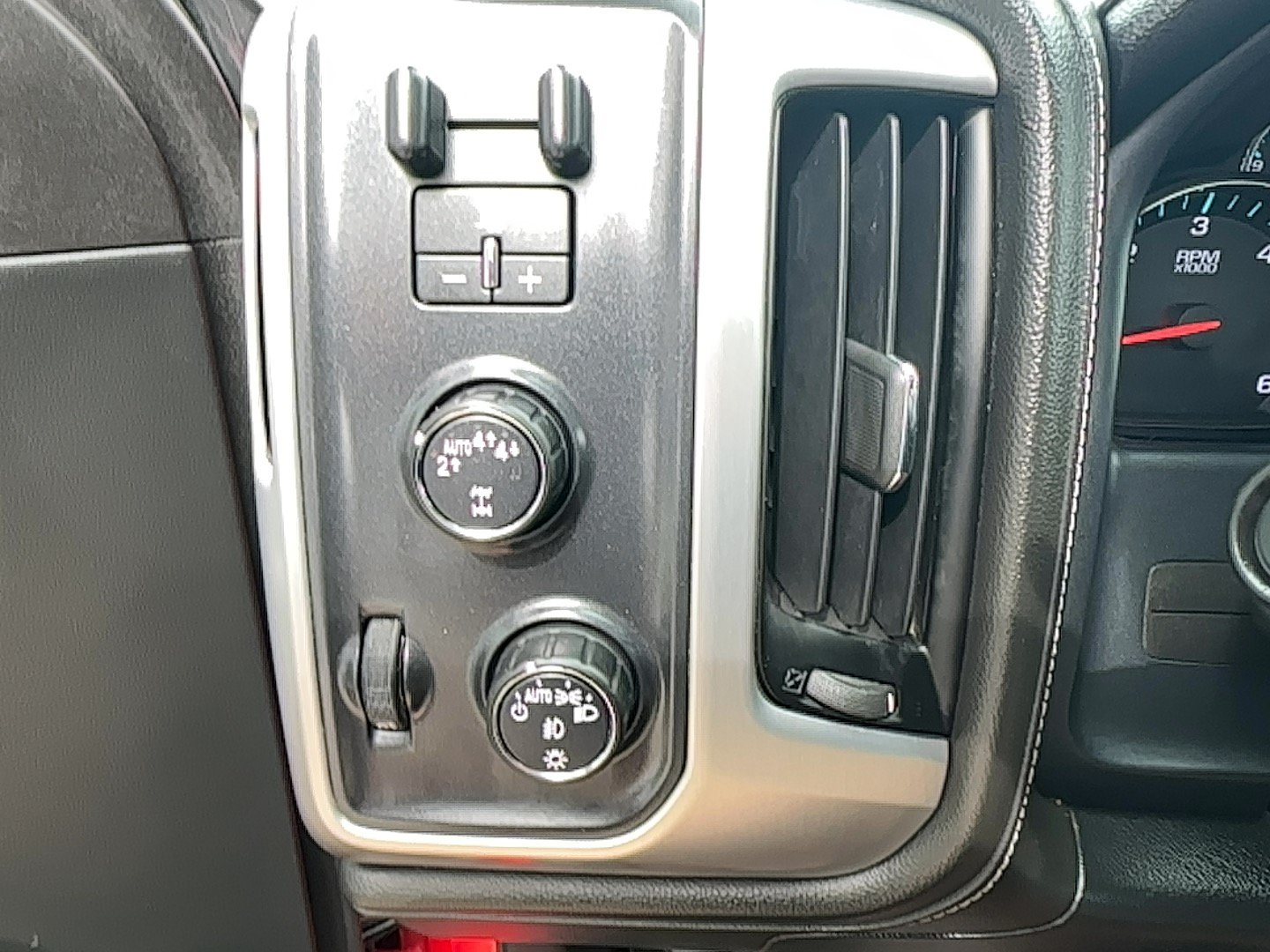 Used 2017 GMC Sierra 1500 SLT AWD/4WD image 14