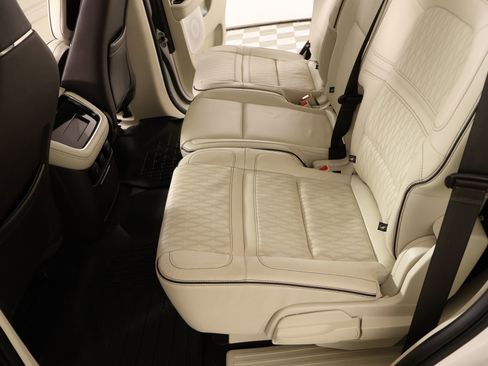 Used 2023 Lincoln Navigator Black Label AWD/4WD image 12