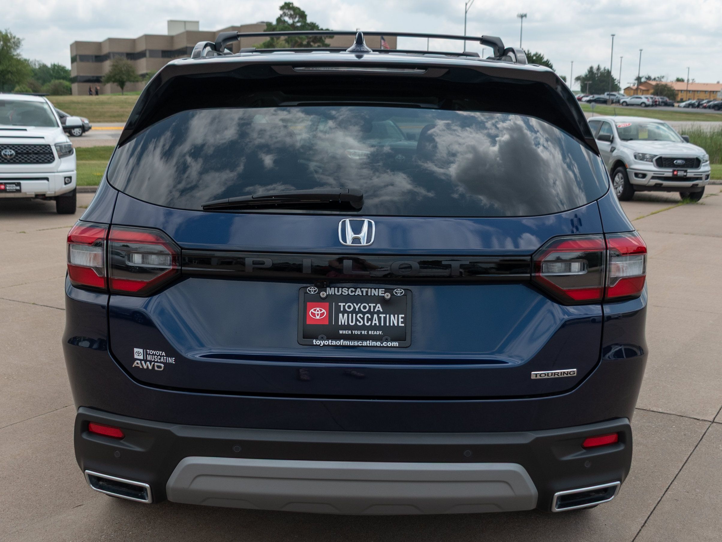 Used 2025 Honda Pilot Touring image 24