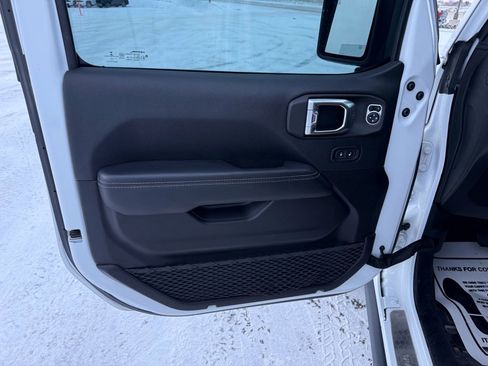 Used 2021 Jeep Wrangler Unlimited Rubicon w/ Steel Bumper Group image 10