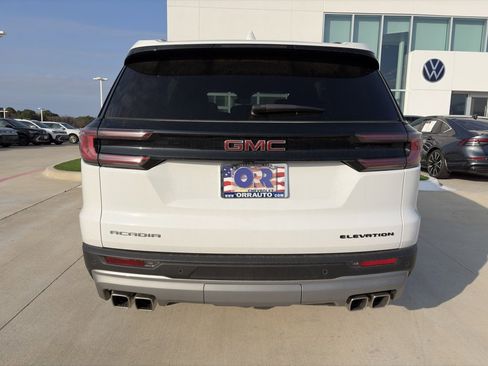 Used 2025 GMC Acadia Elevation image 5