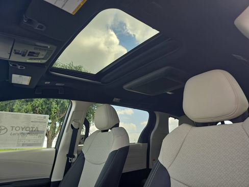 New 2026 Toyota Sienna Platinum AWD/4WD image 26
