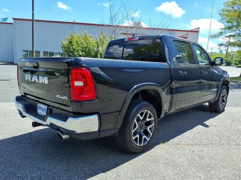 Used 2025 RAM 1500 Laramie AWD/4WD image 4