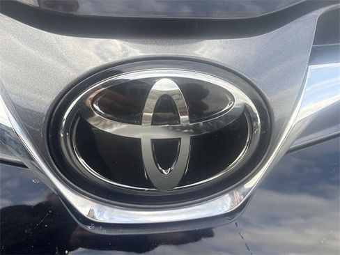 Used 2018 Toyota Sienna XLE Premium image 32