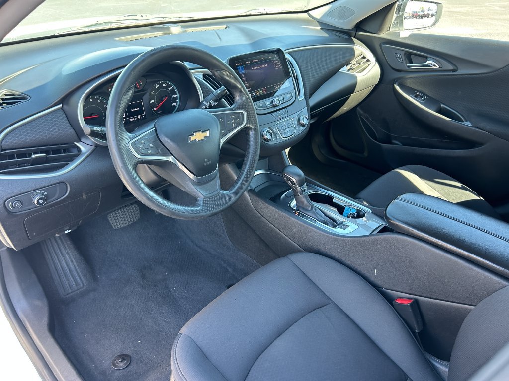 Used 2022 Chevrolet Malibu LT FWD image 24