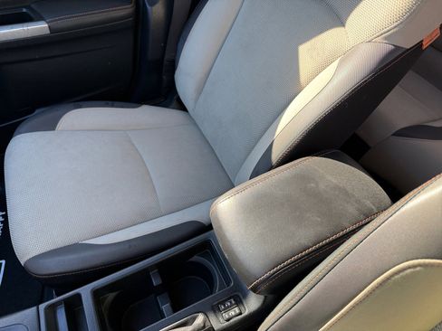 Used 2017 Subaru Crosstrek 2.0i Premium image 14