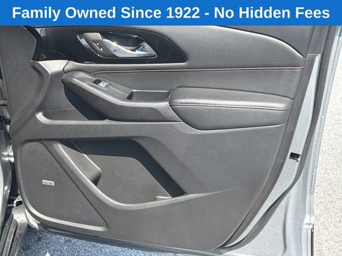 Used 2023 Chevrolet Traverse RS w/ LPO, Cargo Package FWD image 14