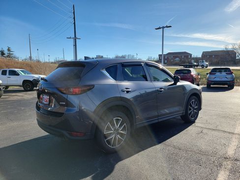 Used 2018 MAZDA CX-5 Touring w/ Preferred Equipment Package image 4