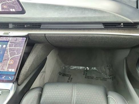 Used 2022 Lucid Air Grand Touring image 36