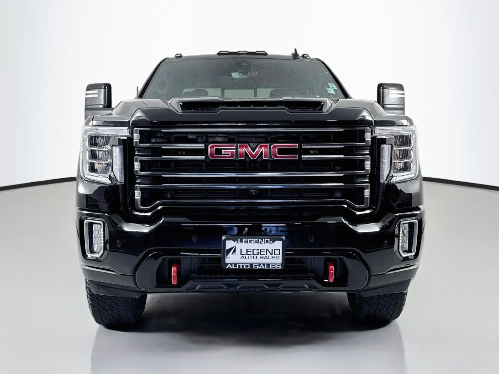 Used 2022 GMC Sierra 3500 AT4 w/ AT4 Preferred Package AWD/4WD image 3