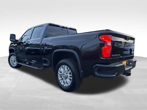 Used 2022 Chevrolet Silverado 3500 High Country w/ Z71 Off-Road Package image 6