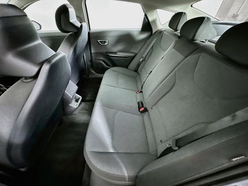 Used 2025 Kia K4 FWD image 27