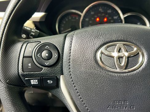 Used 2016 Toyota Corolla LE image 11