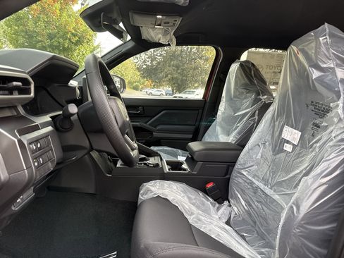 New 2025 Toyota Tacoma SR5 image 15