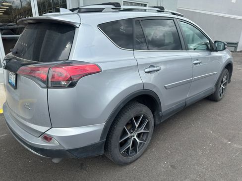 Used 2017 Toyota RAV4 SE w/ Power Special Value Package image 3
