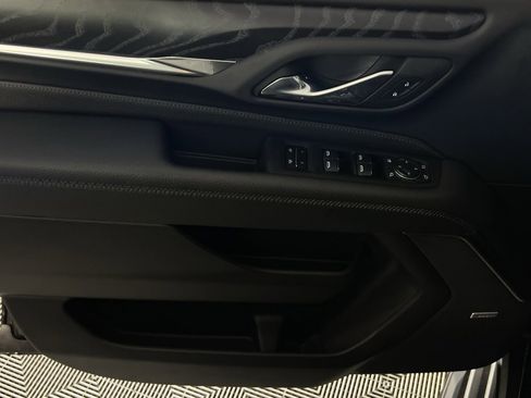 Used 2024 GMC Yukon XL Denali image 26