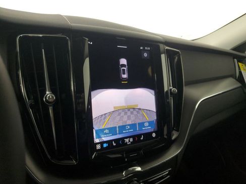 Certified 2025 Volvo XC60 B5 Core image 31