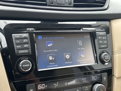 Used 2017 Nissan Rogue SL AWD/4WD image 17
