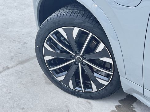 New 2026 Volvo XC90 T8 Ultra w/ Protection Package Premier image 12