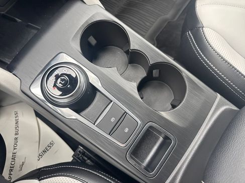 Used 2025 Ford Escape Platinum w/ Premium Technology Package image 43