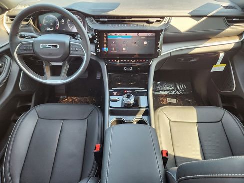New 2026 Jeep Grand Cherokee L Limited AWD/4WD image 18