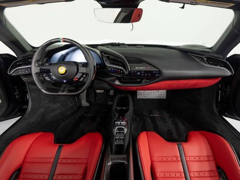 Used 2024 Ferrari SF90 Spider image 30