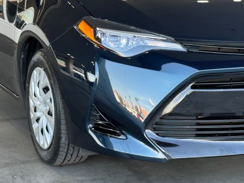 Used 2018 Toyota Corolla LE w/ Carpet Mat Package (TMS) image 8
