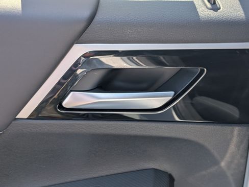 Used 2025 Mitsubishi Outlander SE FWD image 29