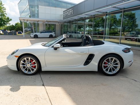 Used 2024 Porsche 718 Boxster S RWD image 28