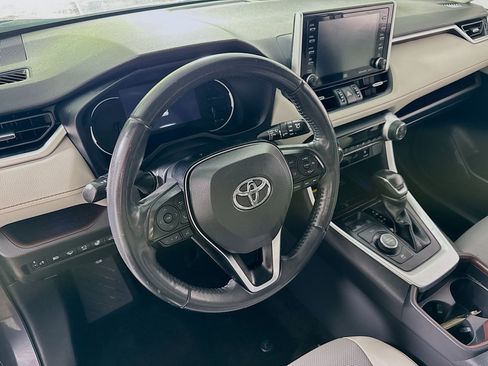 Used 2019 Toyota RAV4 Limited AWD/4WD image 12