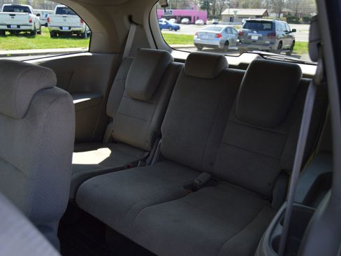 Used 2016 Honda Odyssey SE image 19