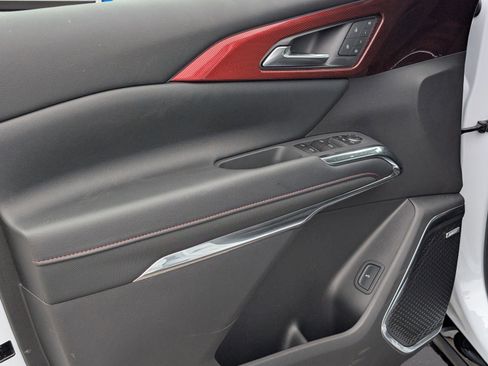 New 2026 Chevrolet Traverse RS image 16