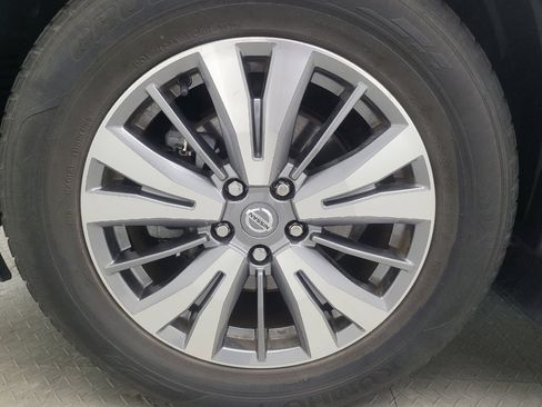 Used 2020 Nissan Pathfinder S FWD image 31