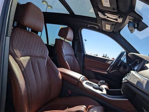 Used 2019 BMW X5 xDrive40i w/ M Sport Package image 5