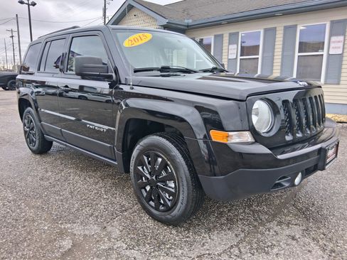Used 2015 Jeep Patriot Sport w/ Power Value Group FWD image 3