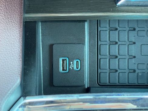 Used 2023 Ford Expedition Max Limited image 26