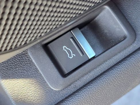 Used 2023 Audi e-tron GT Prestige w/ Prestige Package image 22