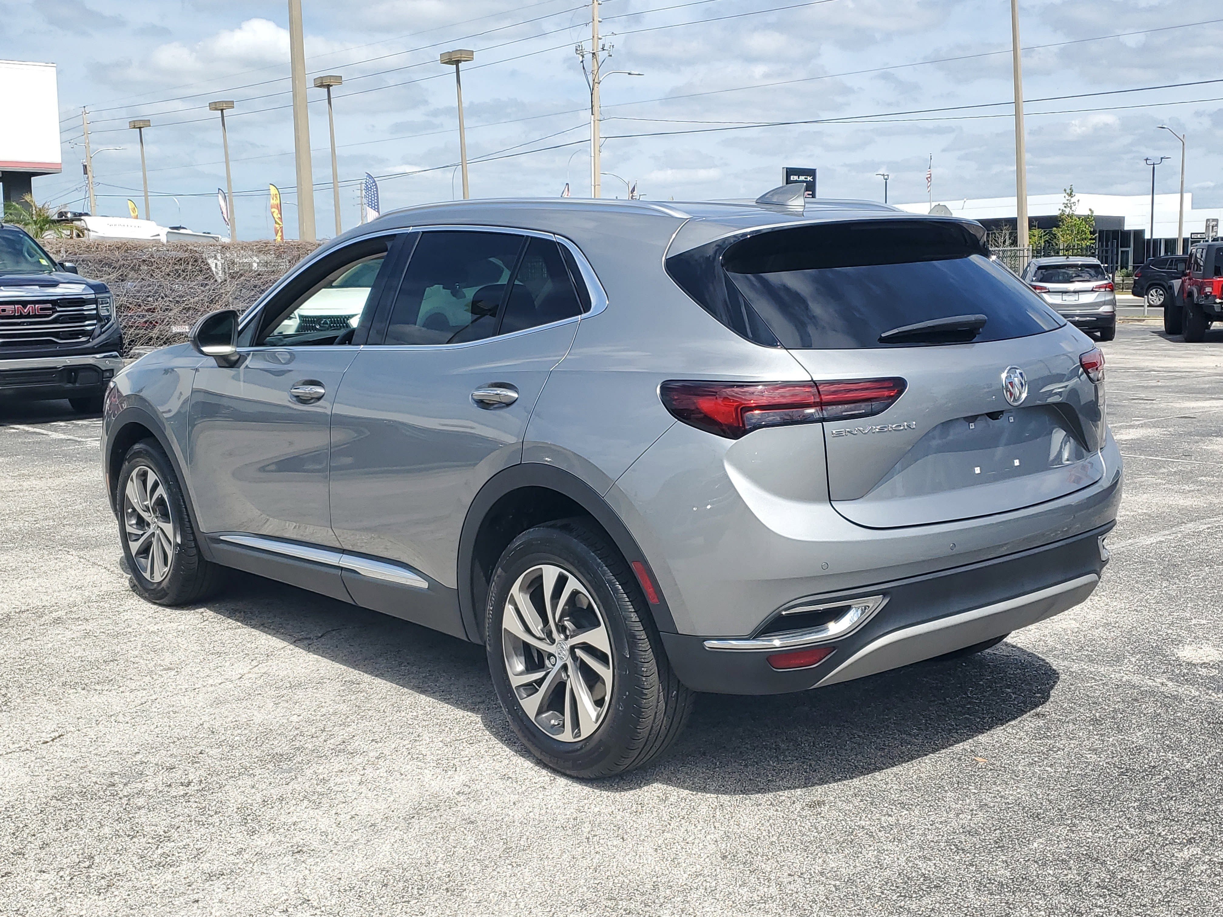 Used 2023 Buick Envision Essence FWD image 9