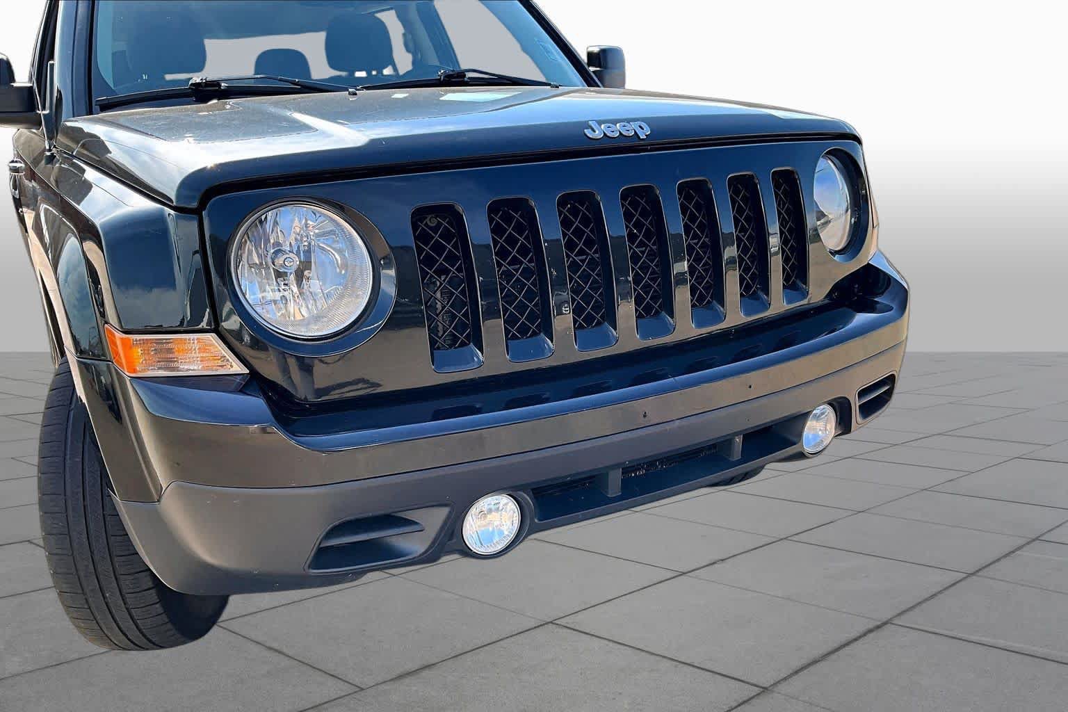Used 2016 Jeep Patriot Sport w/ Power Value Group AWD/4WD image 27