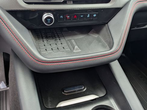 Certified 2025 Ford Explorer ST-Line w/ Premium Package image 25