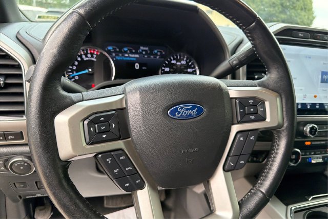 Used 2022 Ford F250 Lariat w/ Black Appearance Package AWD/4WD image 15